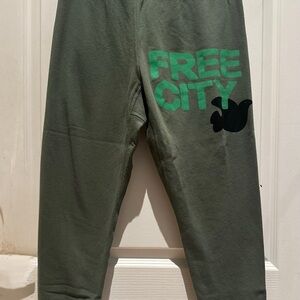 FREECITY 3/4 sweats